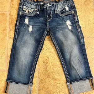 Women’s Rock Revival crops size 26